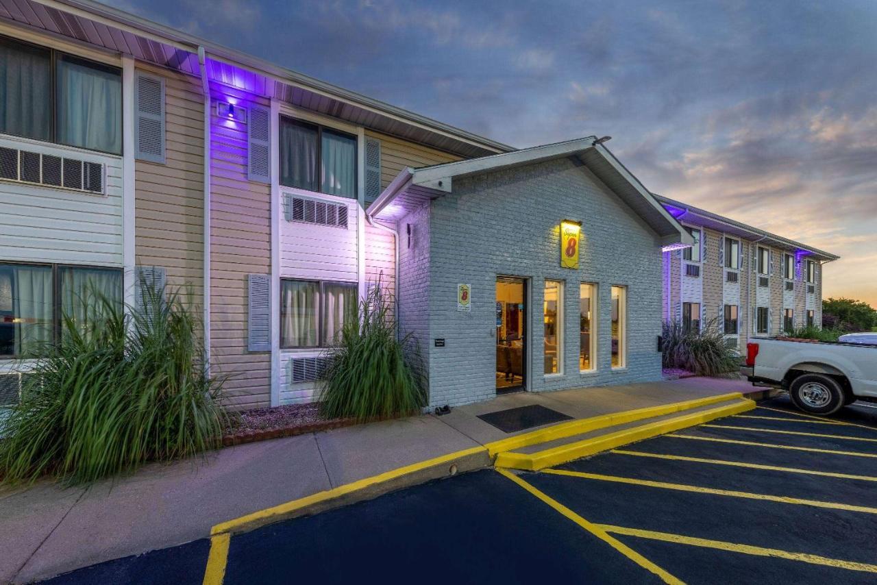 Super 8 By Wyndham El Dorado Hotell Eksteriør bilde